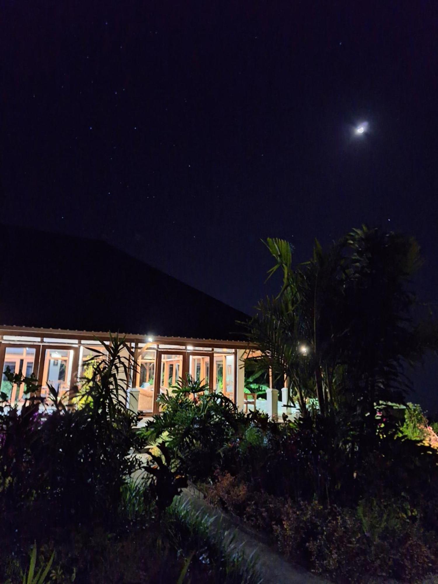 Manigelang Villa Munduk Exteriör bild